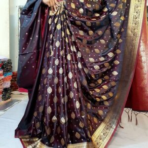 ইন্ডিয়ান তানা বানা কাটান শাড়ি